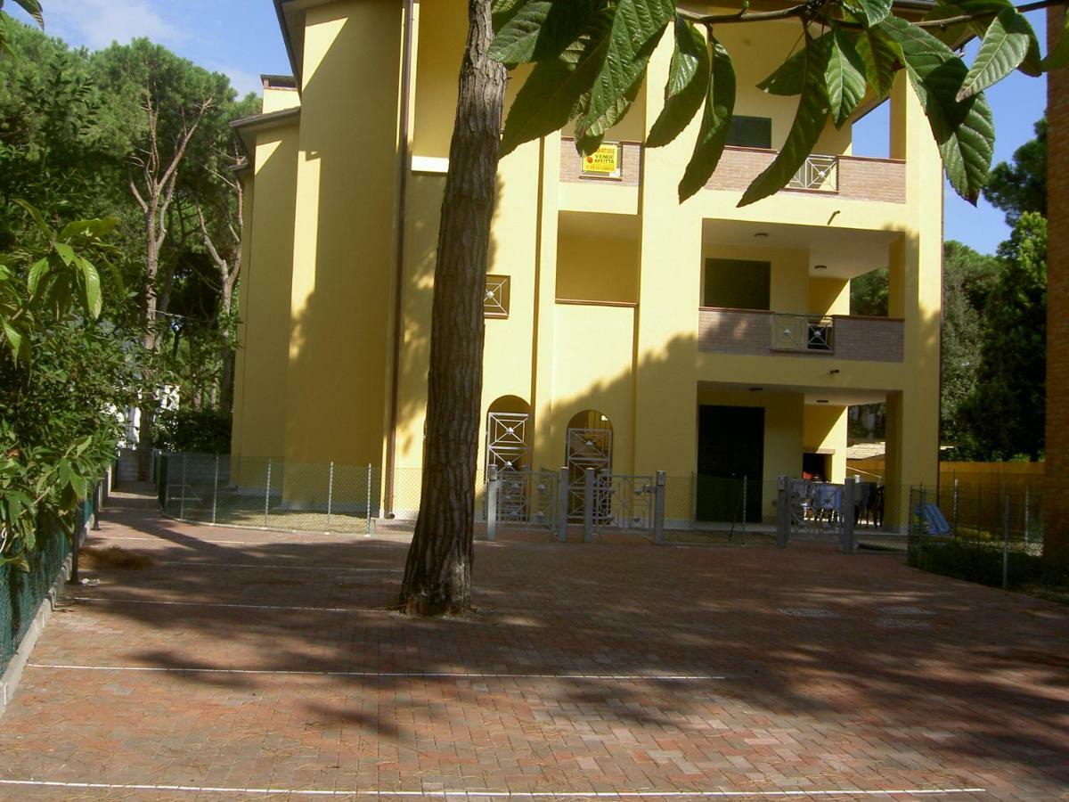 Le Terrazze Apartments 리도 디 스피나 외부 사진