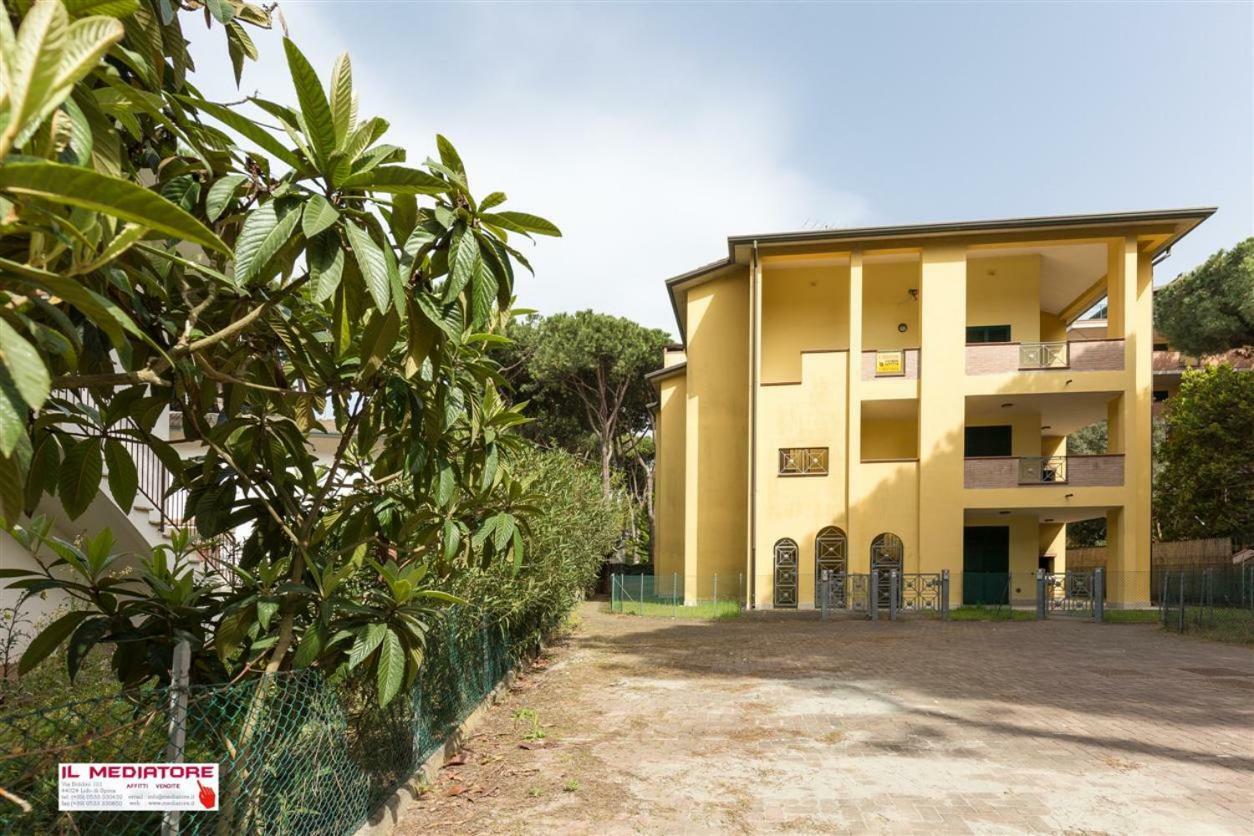 Le Terrazze Apartments 리도 디 스피나 외부 사진